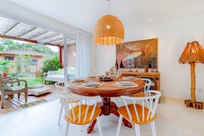Apartment | Dining