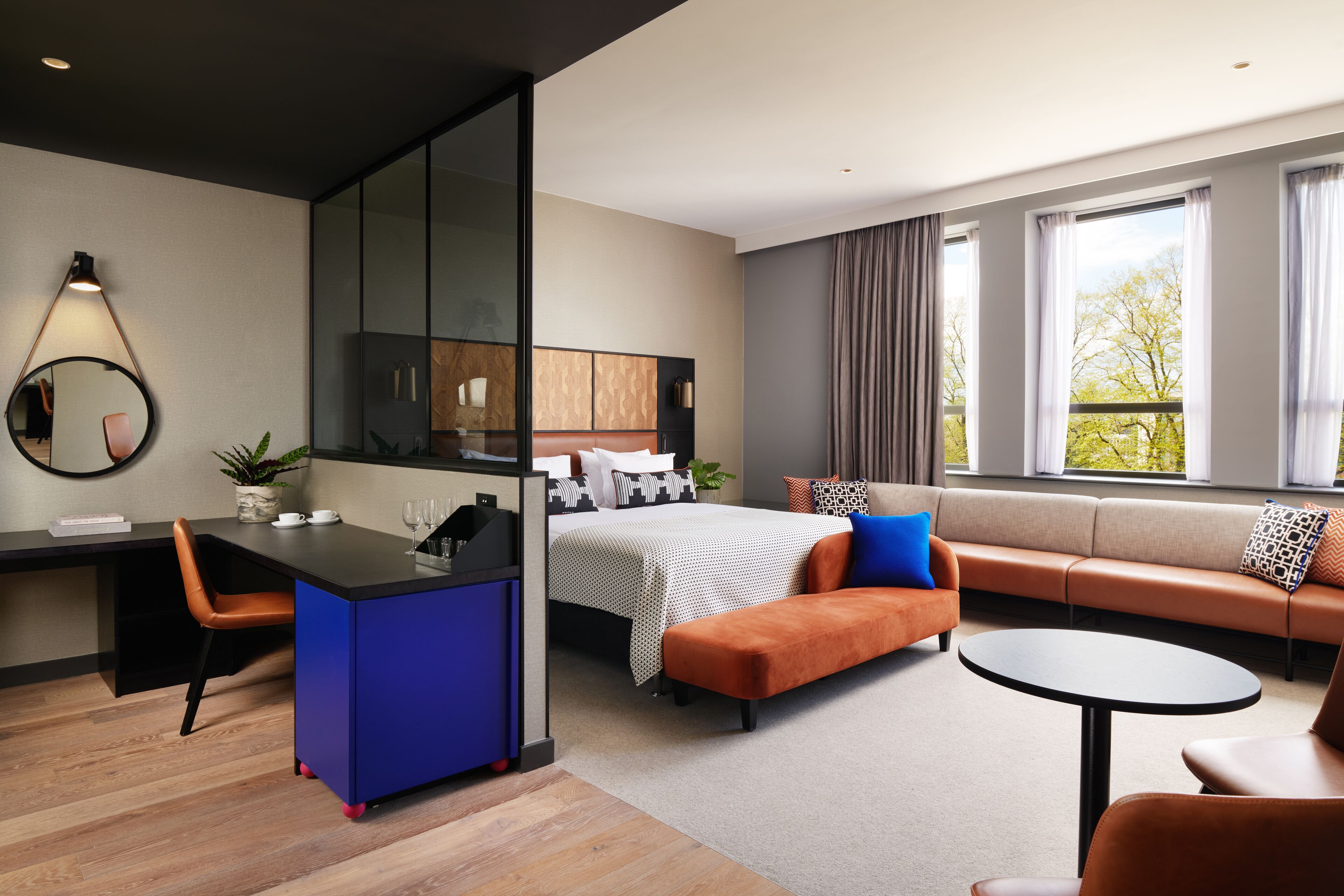club deluxe | 1 bedroom, in-room safe, desk, soundproofing