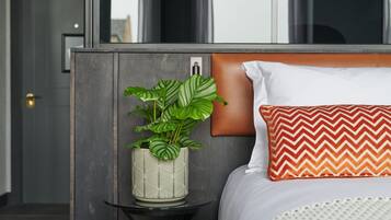 In-room safe, desk, soundproofing, iron/ironing board