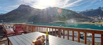 Spacious Family Chalet in the Heart of Tignes – Stunning Lake and Glacier Views