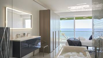 3 bedrooms, iron/ironing board, travel crib, free WiFi