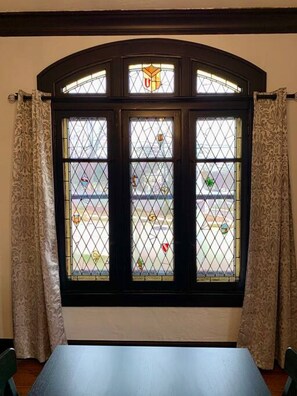 Interior - Tudor house stay-In Town Location! (St. Charles)