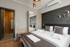 2 Schlafzimmer, Zimmersafe, Schreibtisch, Bügeleisen/Bügelbrett
