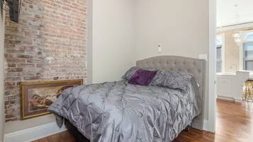 2 soverom, strykejern/-brett, wi-fi (inkludert) og sengetøy