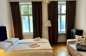 3 Schlafzimmer, Bügeleisen/Bügelbrett