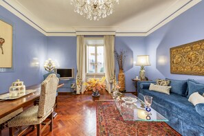 Smart TV - Vespasiano Apartment per 4 (Roma)
