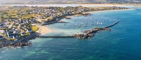 Plage, chaises longues