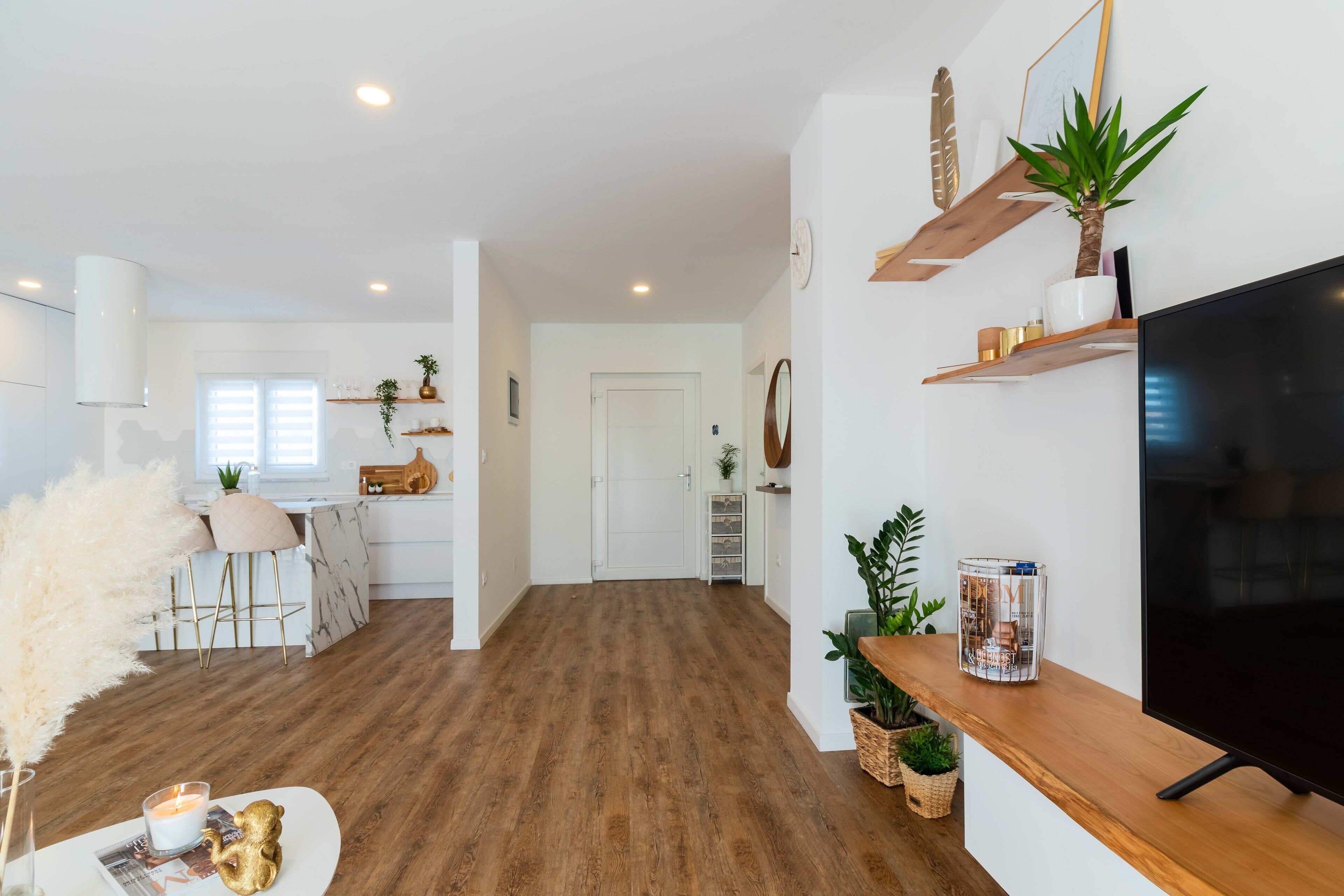 المنشأة من الداخل