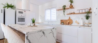 Brand new top villa *****, barbecue, pool, only 7 km from the sea