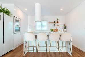 Fridge, microwave, oven, stovetop - Brand new top villa *****, barbecue, pool, only 7 km from the sea (Jadreski)