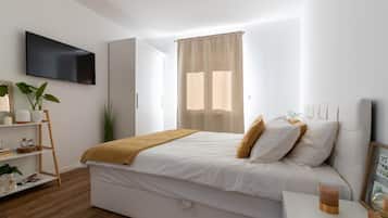 3 bedrooms, in-room safe, iron/ironing board, free WiFi