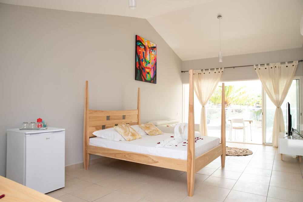 Love n'est - Sainte Anne junior suite