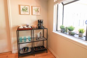 Interior - Low Cleaning Fee! Private Pool & Hot Tub, Outdoor Living Oasis in Great Location (San Antonio)