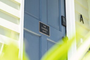 Exterior detail - The Charleston Suites: The Charles Suite (Charleston)