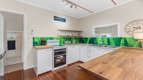 92 Landsborough Parade Golden Beach