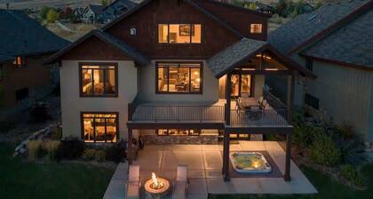 6 Bdr! 4 are King, hot tub, fire pit! BEST view!