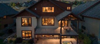 6 Bdr! 4 are King, hot tub, fire pit! BEST view!