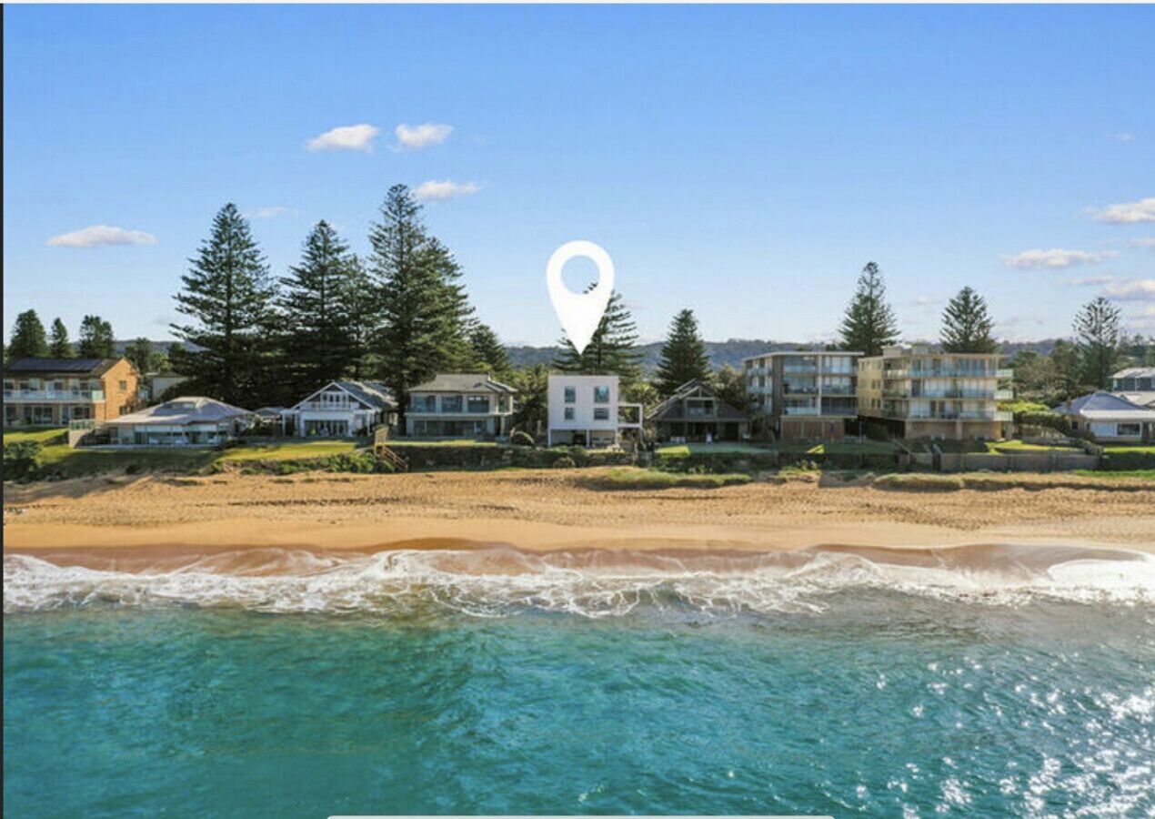 Boutique Getaway steps from  beach — image 3