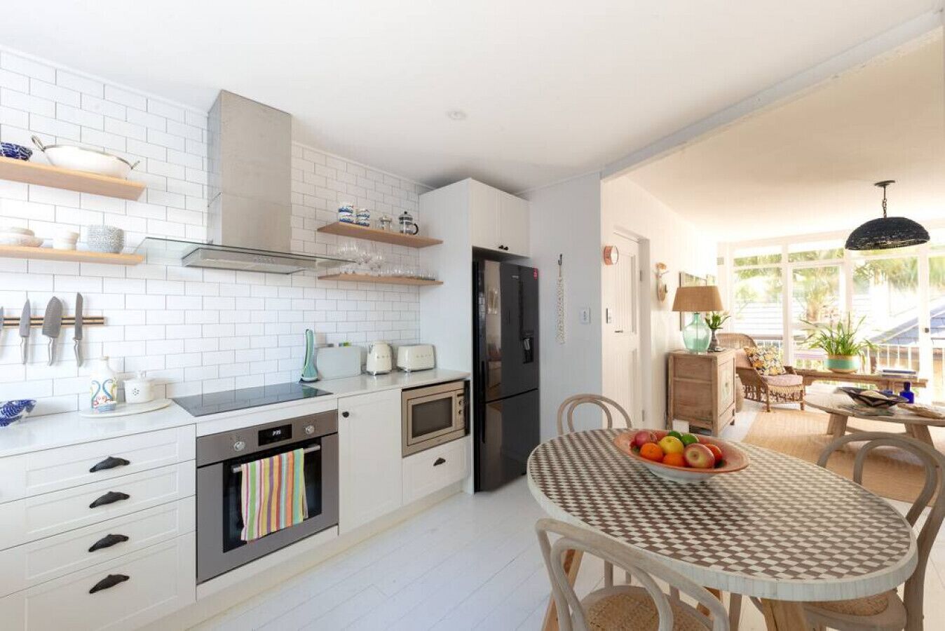 Boutique Getaway steps from  beach — image 13