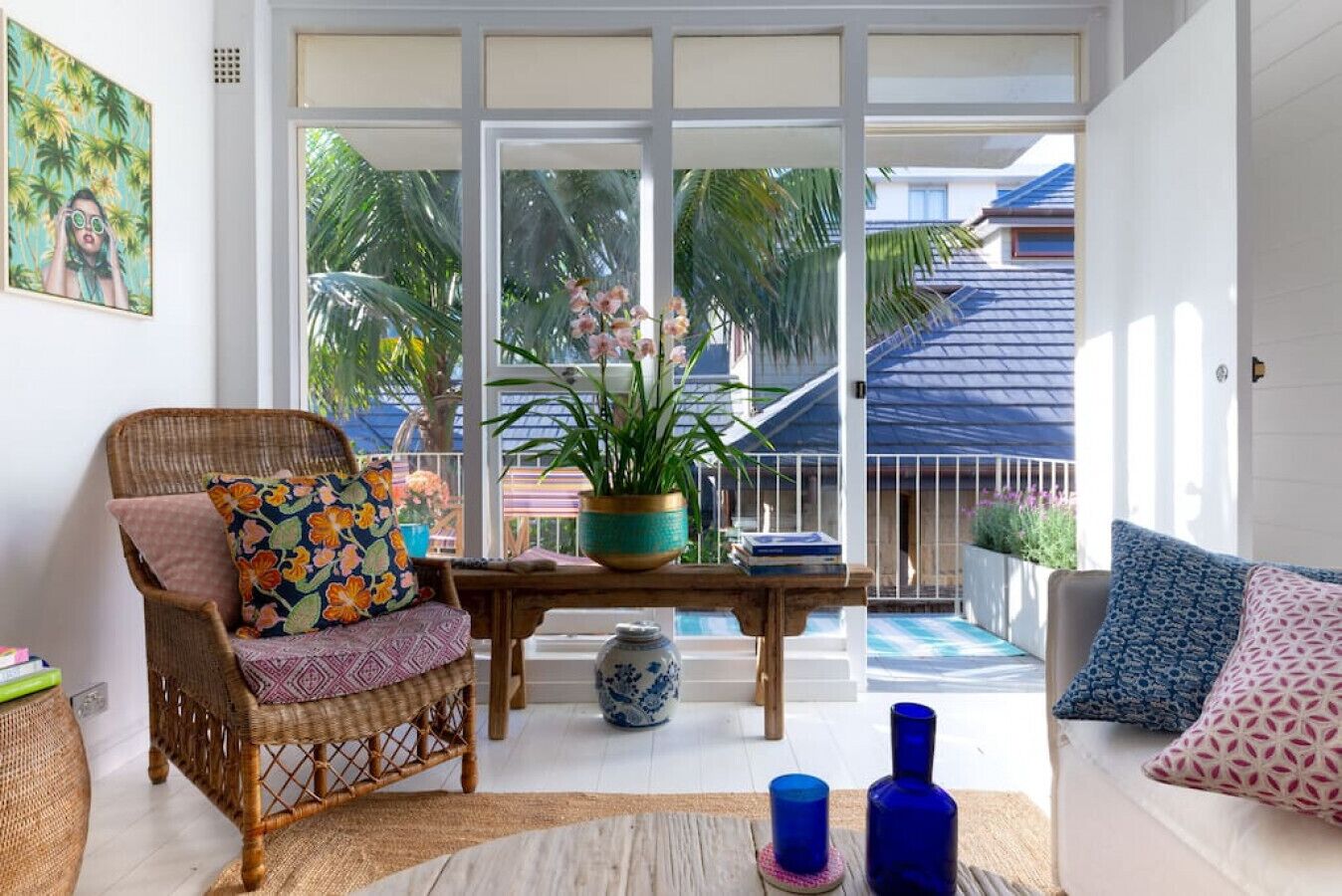 Boutique Getaway steps from  beach — image 5