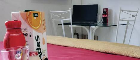 2 quartos, ferros/tábuas de passar roupa, Wi-Fi, roupa de cama