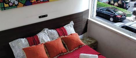 2 chambres, fer et planche Ă repasser, Wi-Fi, draps fournis