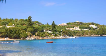 Fishermans Cottage: Private pool, a/c, near beach