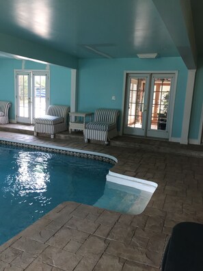 Innenpool, beheizter Pool