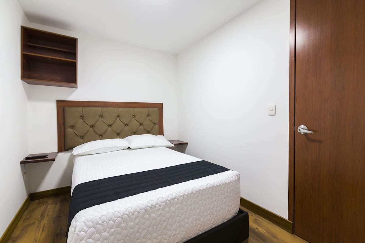 Standardzimmer | Kostenloses WLAN, Bettwäsche