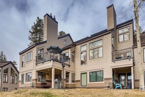 Exterior - Ski Keystone, Spacious Ground Floor Condo with Meadow Views &  Resort Amenities! (Keystone)
