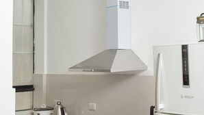茶具/咖啡用具、冰箱、微波炉、烤箱