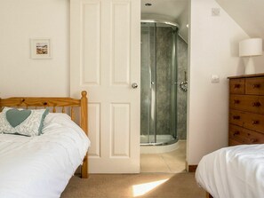 3 Schlafzimmer, Reisekinderbett, kostenloses WLAN