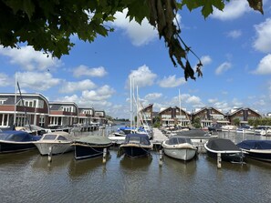 Marina - Wonderful private villa for 4 guests with WIFI, TV, terrace and pets allowed (Uitgeest)