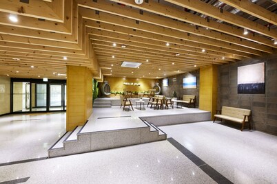 Bridge residence hotel