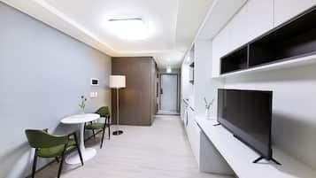 Standard Double Room, 1 Double Bed, No view | Individually decorated, individually furnished, desk, laptop workspace