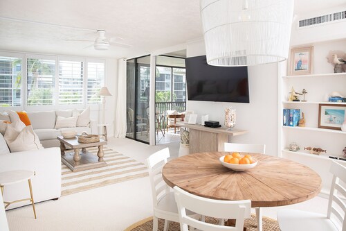 The Cocohut Sanibel at Loggerhead Cay 🐚 Beachfront Condo with Pool & Pickleball