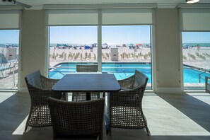 Dining - Pool then Beach and nothing in between! Comfy condo on the water!Bonita Springs (Bonita Springs)