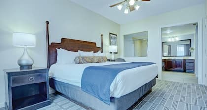 Wyndham Old Town Alexandria - 2 Bedroom Condo
