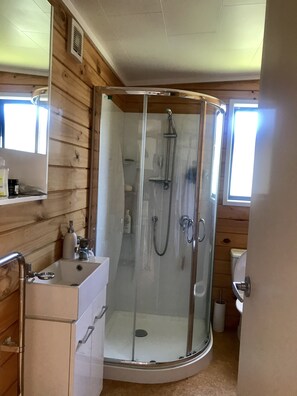 Bathroom - Barbs Bach (Mangawhai)