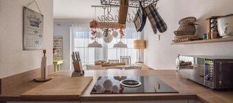 Charming Apartment “Lausbub” with Wi-Fi, Terrace & Garden