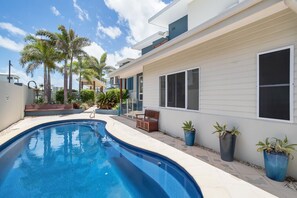 Outdoor pool - Perfect Getaway with beach views!  (Mackay Harbour)