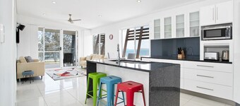 Perfect Getaway with beach views! 