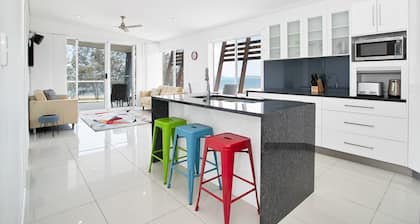 Perfect Getaway with beach views!