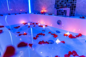 Bathroom - Aphrodite Suites Huddersfield (Huddersfield)