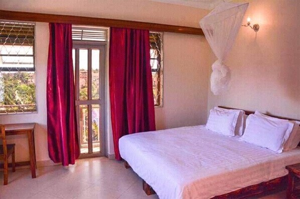 2 quartos, acesso à internet, roupa de cama