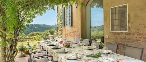 屋外ダイニングエリア