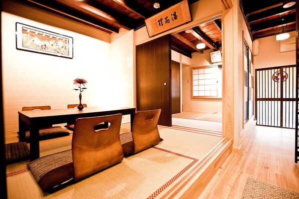 3 bedrooms, iron/ironing board, free WiFi, bed sheets - Yamagata Kyomachi Hatago Daitokuji (Kyoto)