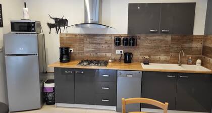 petite maison en pierre au coeur du Périgord Noir