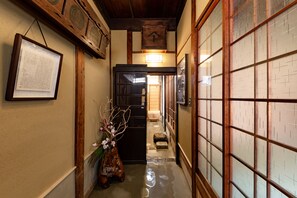 บ้านพัก, ปลอดบุหรี่ | 3 ห้องนอน, เตารีด/โต๊ะรีดผ้า, Wi-Fi ฟรี, ผ้าปูที่นอน