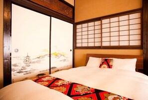 3 bedrooms, iron/ironing board, free WiFi, bed sheets - Yamagata Kyomachi Hatago Nishijin (Kyoto)